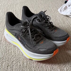 Hoka Bondi 9 Sneakers